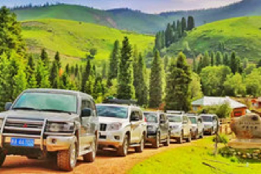 到新疆旅游必看的包车攻略（附经典旅游路线）